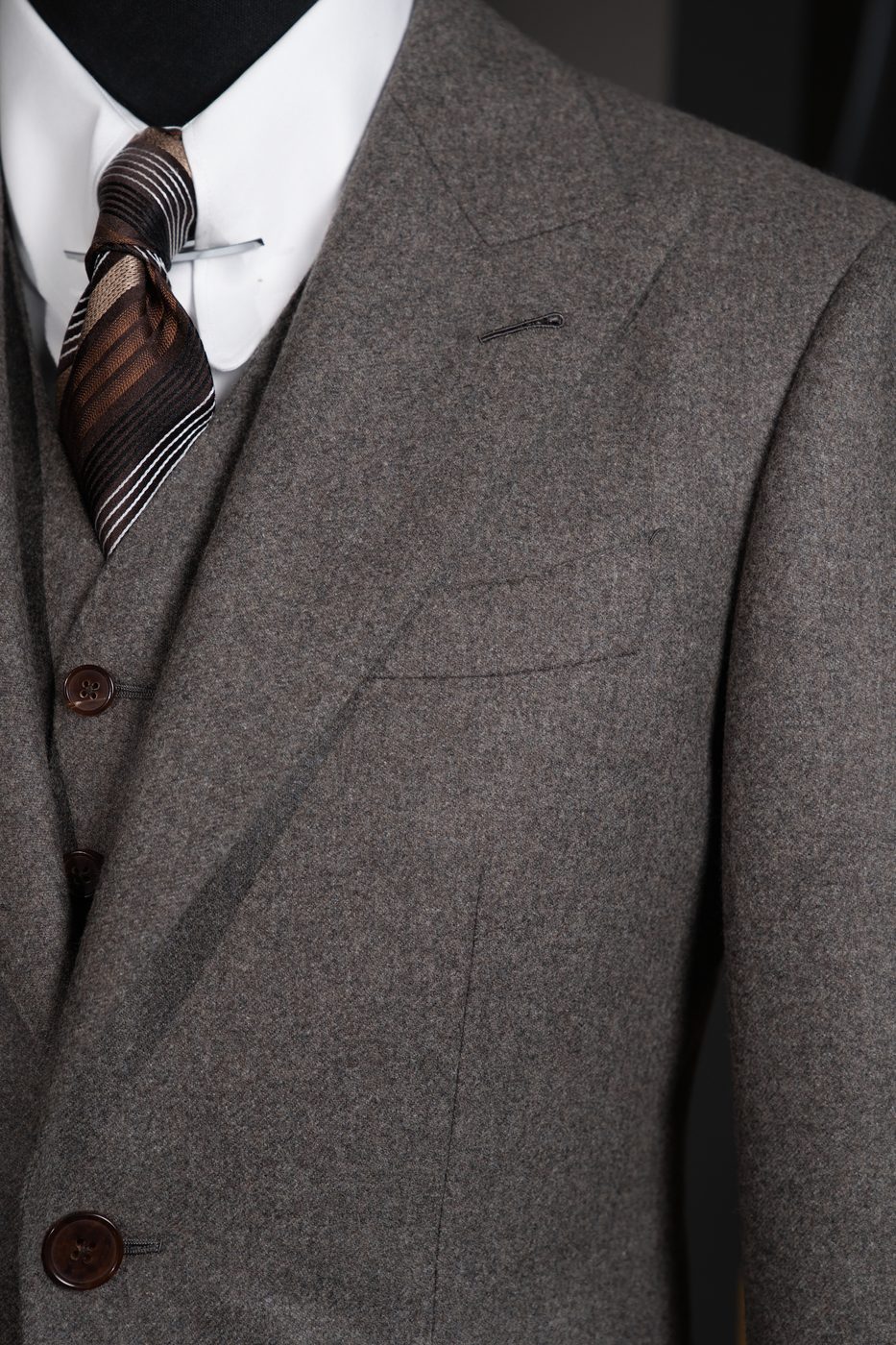 Three-Piece Suit — Flannel — produced by JINGTANG